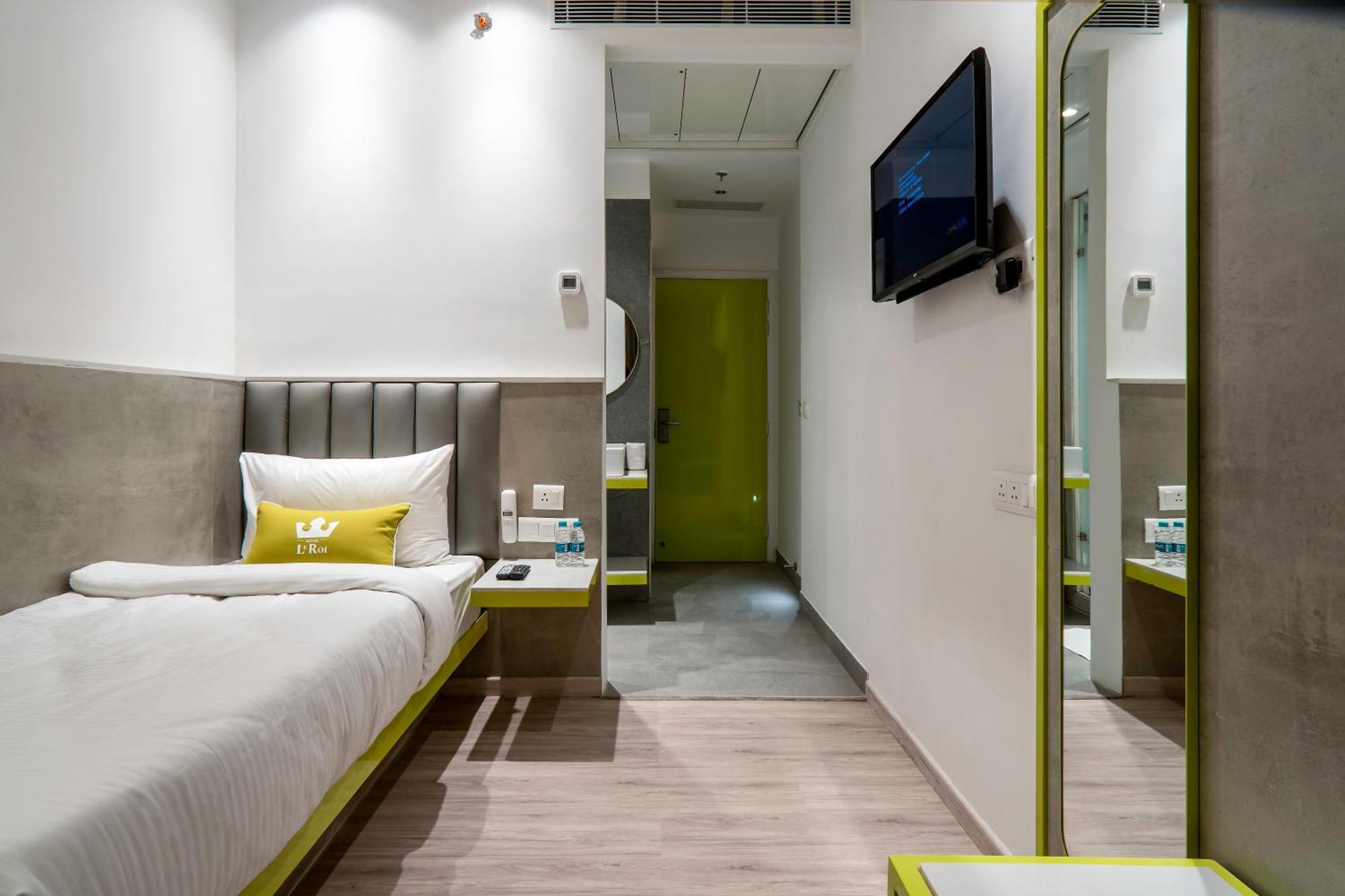 Hotel Le Roi Express Karol Bagh 德里 外观 照片