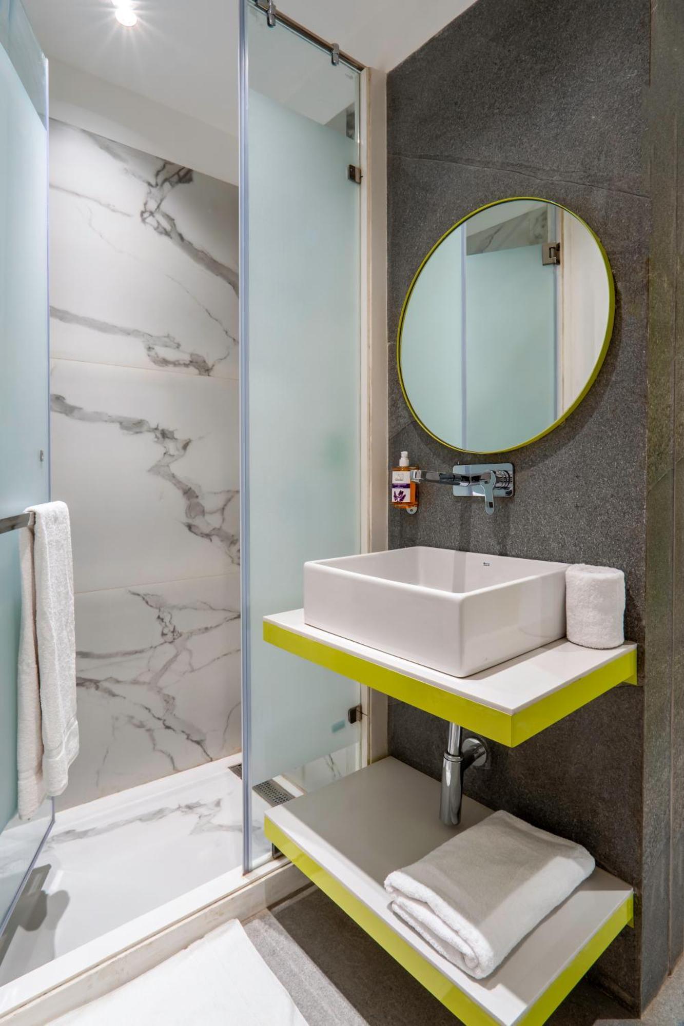 Hotel Le Roi Express Karol Bagh 德里 外观 照片