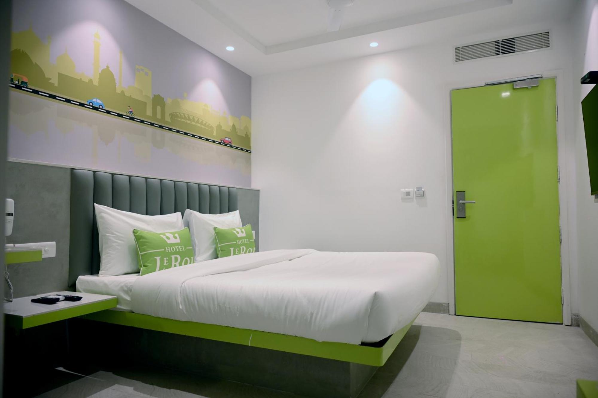 Hotel Le Roi Express Karol Bagh 德里 外观 照片