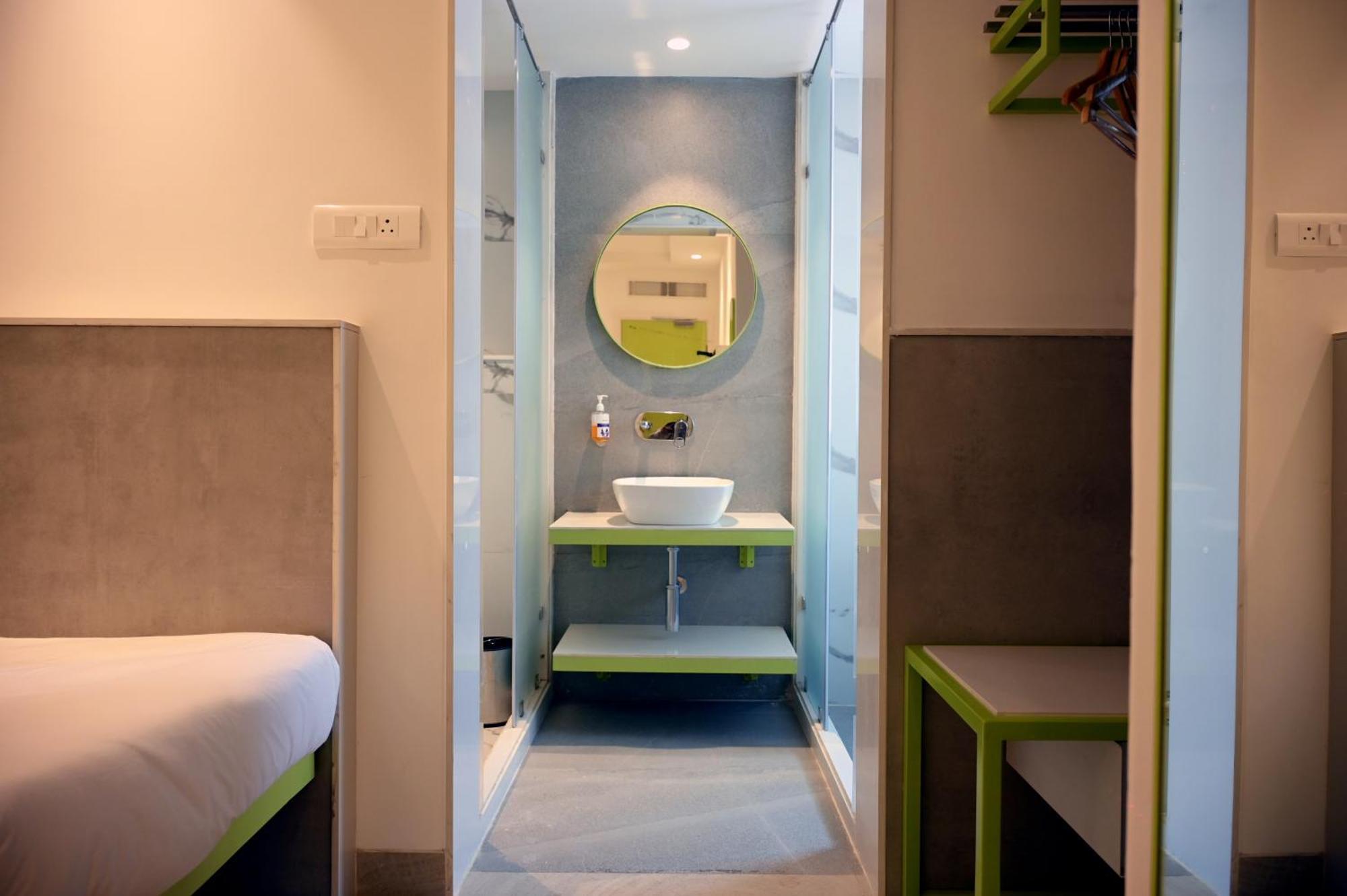 Hotel Le Roi Express Karol Bagh 德里 外观 照片