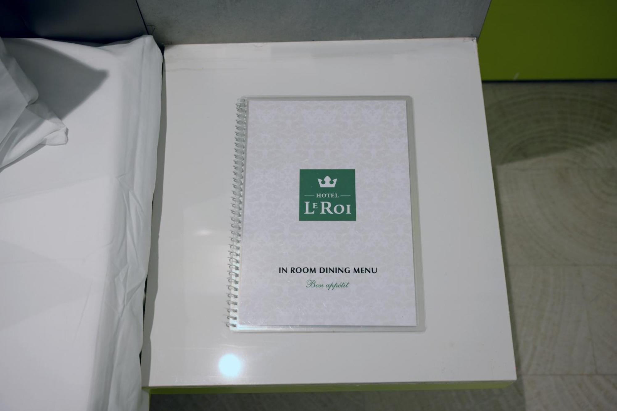 Hotel Le Roi Express Karol Bagh 德里 外观 照片